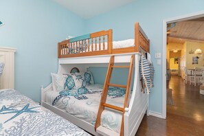 2 chambres, fer et planche à repasser, Wi-Fi, literie fournie