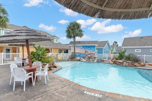Pool - Month Long Stays 2 Bdr | Pool | | Sleeps 8 (Port Aransas)