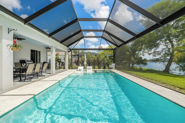 Outdoor pool, a heated pool