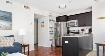 Downtown TC Condo - Perfect location