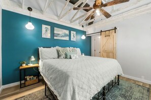 2 chambres, fer et planche à repasser, lit parapluie, Wi-Fi gratuit