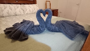 3 bedrooms, WiFi, bed sheets