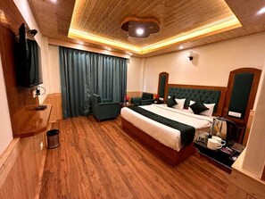 Soundproofing, iron/ironing board, free WiFi - Hidden Heaven Manali (Manali)