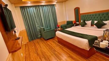 Phòng đôi Cao cấp, ban công, quang cảnh thung lũng | Phòng cách âm, bàn ủi/dụng cụ ủi quần áo