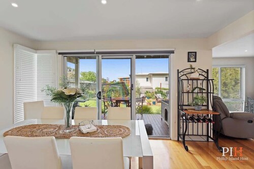 Tranquil Holiday Retreat Rhyll