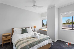 2 室のベッドルーム、アイロン / アイロン台、WiFi、ベッドシーツ