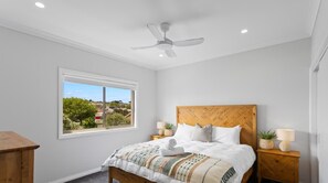 2 habitaciones, tabla de planchar con plancha, wifi y ropa de cama