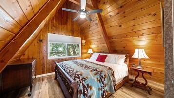 4 soverom, skrivebord, wi-fi og sengetøy