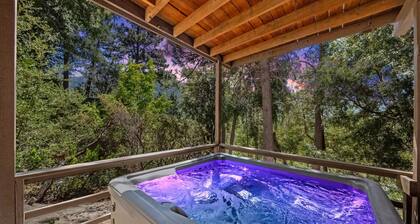 Fox Den Lodge: Your Cozy Mountain Haven w/ game room & Spa