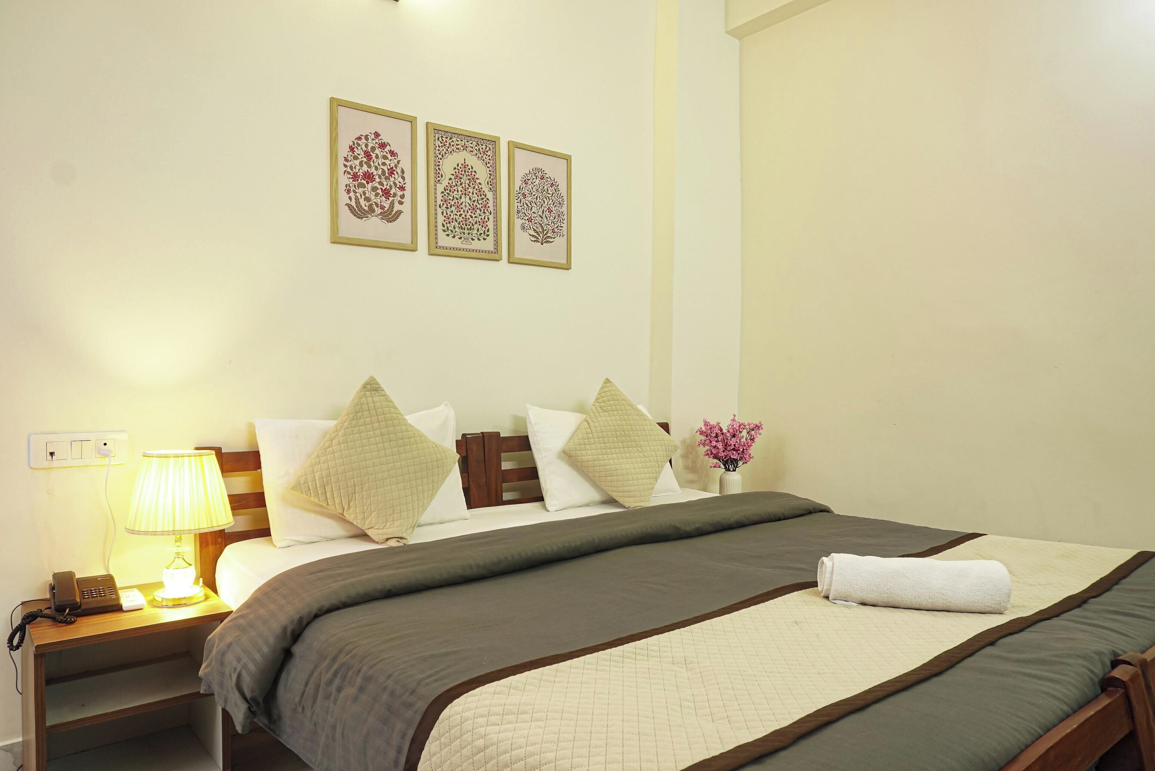 Habitación estándar, 1 cama King size, vista a la montaña | Camas con efecto memoria, wifi gratis y ropa de cama 