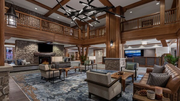 Smart TV, fireplace - Marriott Grand Residences Luxury 1BD - Ski Week/President Day week (South Lake Tahoe)