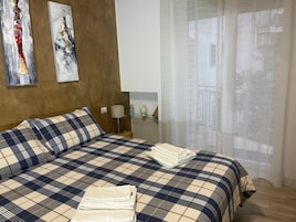 Ropa de cama hipoalergénica y escritorio