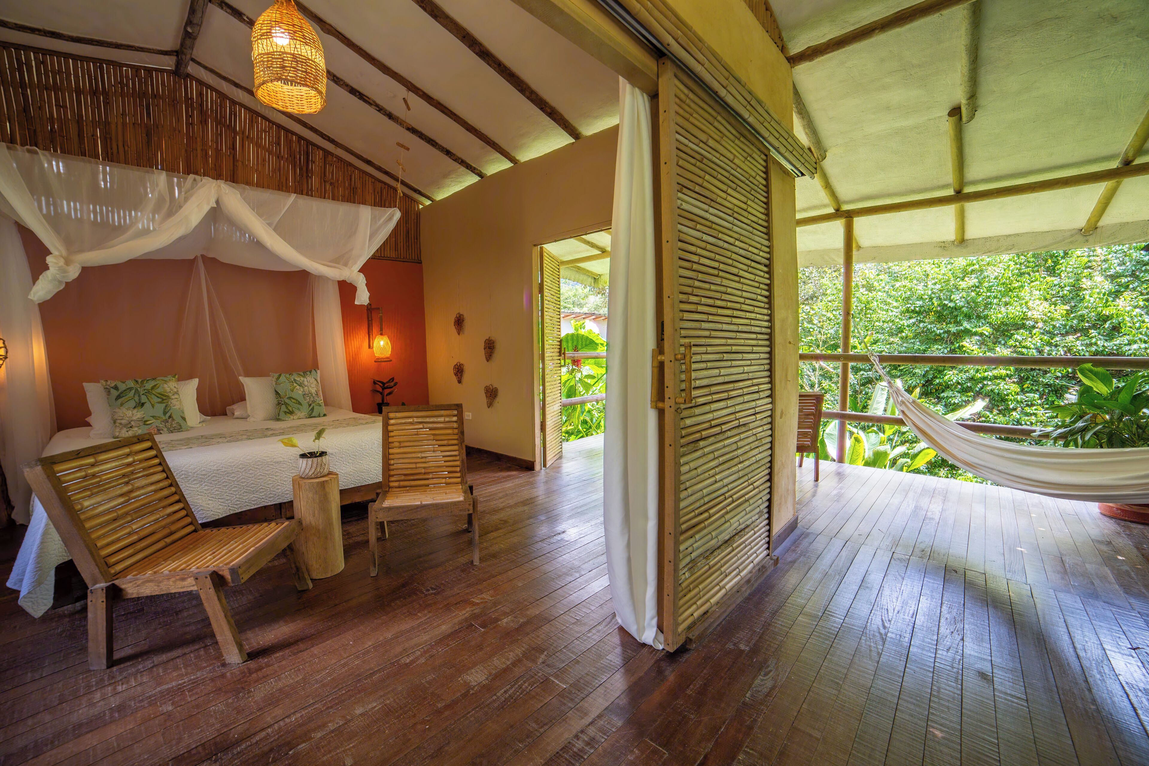 Deluxe Double Room, 1 King Bed, Balcony, Garden View | Free WiFi