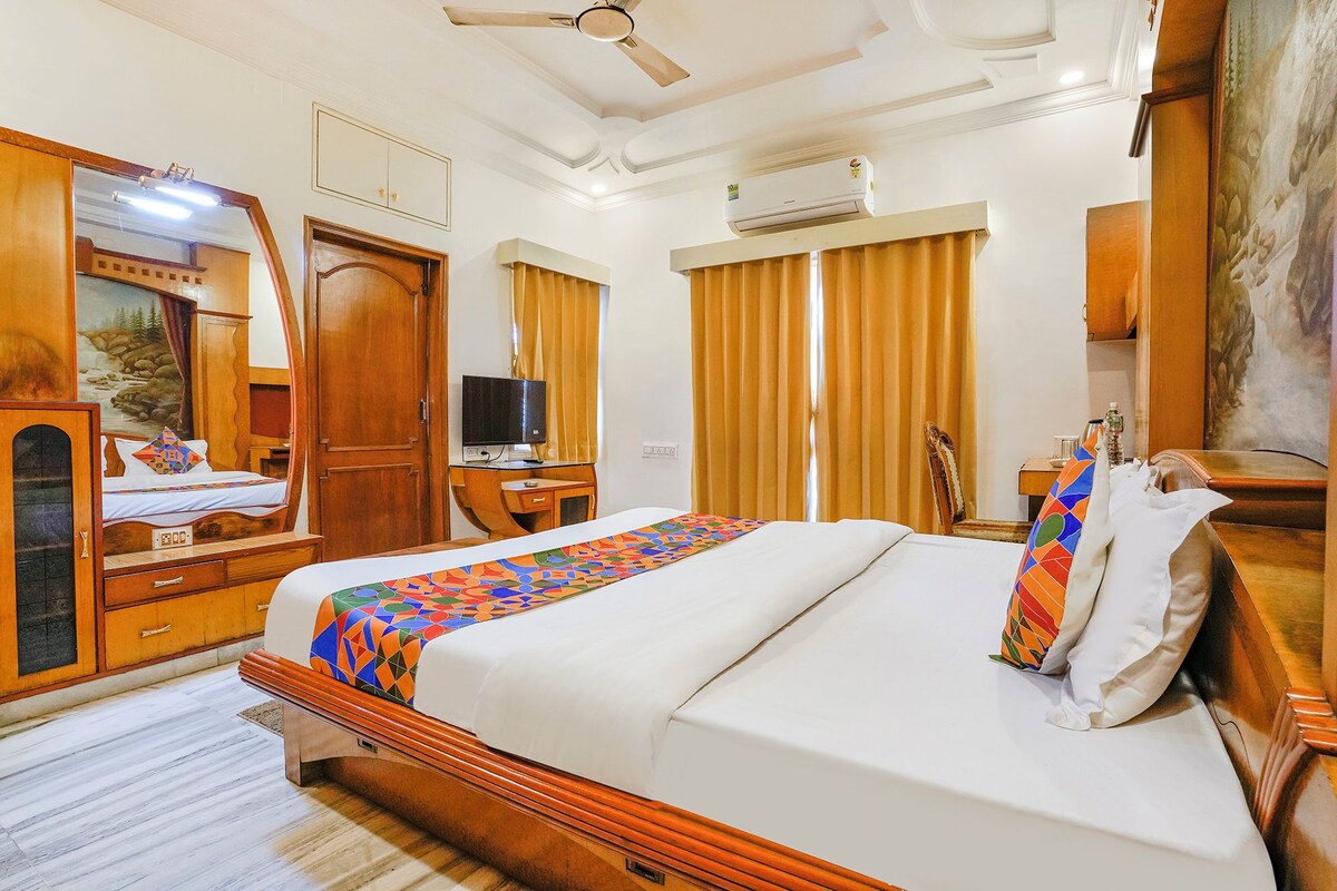 DELUXE ROOM WITH BALCONY