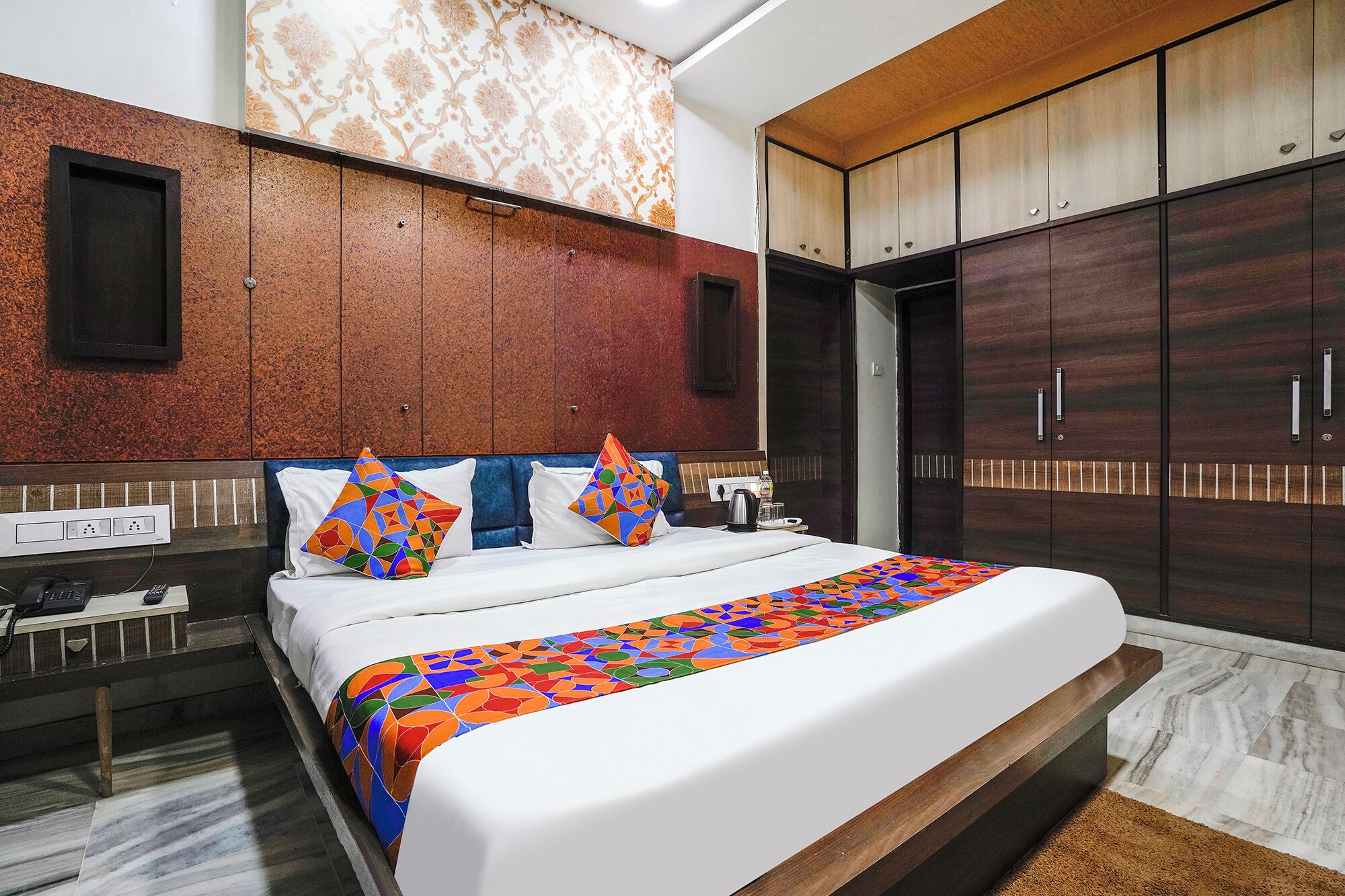 تجهيزات عازلة للصوت وواي فاي مجانًا وملاءات أسرّة