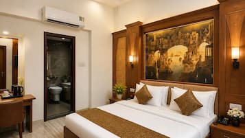 Quarto casal básico | Quartos à prova de som, Wi-Fi de cortesia, roupa de cama