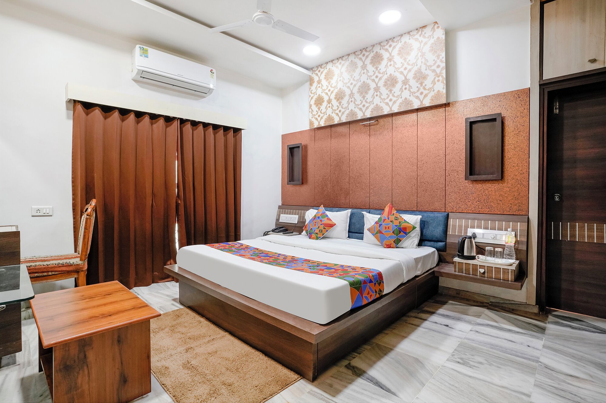 Deluxe Double Room, Balcony, City View