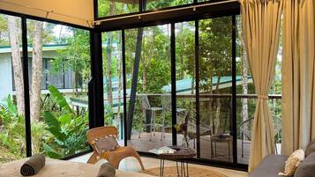 1 bedroom, desk, travel cot, free WiFi