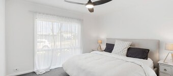 16 Ghania Court Chiton