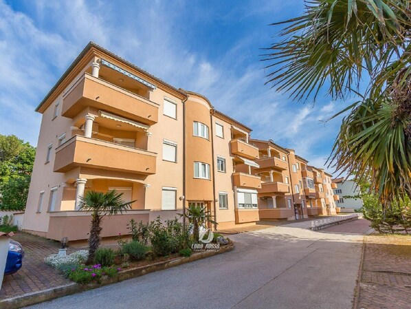 Apartment | Exterior