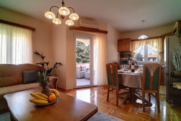 Apartment | Living room