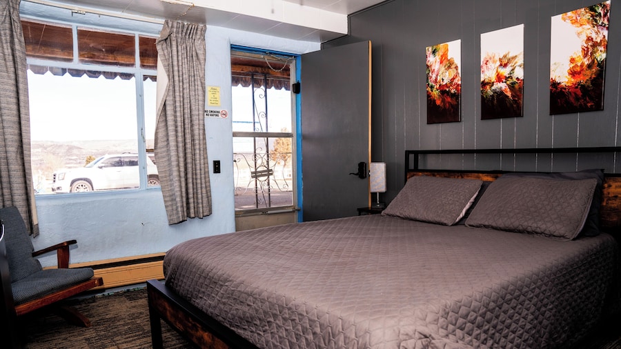 Maverick Motel and Glamp Ground