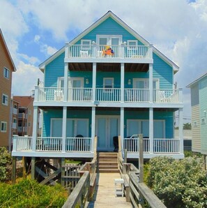 Exterior - The Big Grouper House - Dream Come True Oceanfront Family Home! (Carolina Beach)
