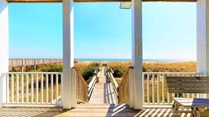 Property grounds - The Big Grouper House - Dream Come True Oceanfront Family Home! (Carolina Beach)