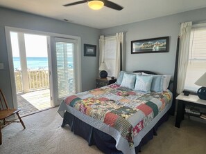 5 bedrooms, WiFi, bed sheets - The Big Grouper House - Dream Come True Oceanfront Family Home! (Carolina Beach)