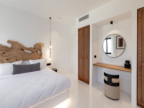 Villa | 6 bedrooms - Soothing Holiday Home With Outdoor hot tub (Ios)