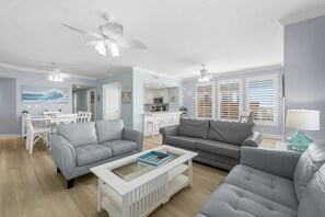 TV - Ground Floor Pet Friendly Luxury Condo (Panama City Beach)