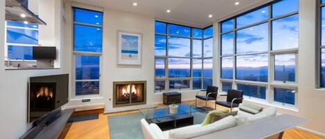 Smart TV, fireplace, stereo, offices