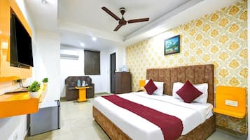 Luxury Double Room, City View | Individually decorated, individually furnished, desk, laptop workspace