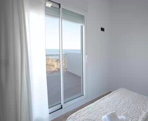 2 bedrooms, bed sheets - Vistamar 1 - House In Urbanitzacio Platja D'oliva (Oliva)