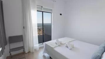 House | 2 bedrooms, bed sheets