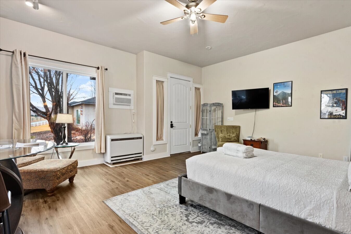 旅行婴儿床、免费 WiFi、床单