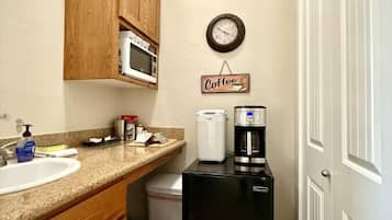Microwave, coffee/tea maker, cookware/dishes/utensils