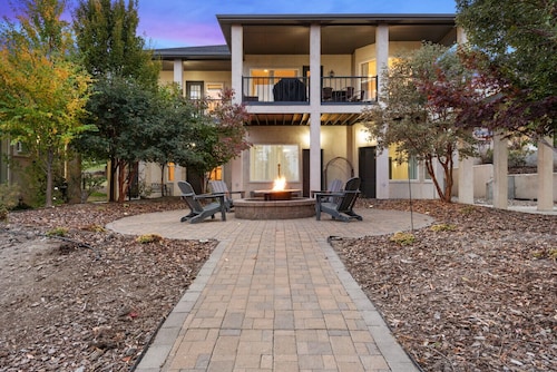 Scenic Views Casita 2 - Cozy Studio for 2, Local Golfing 50% Off!