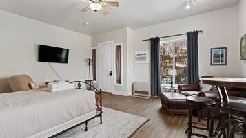 1 bedroom, travel crib, free WiFi, bed sheets
