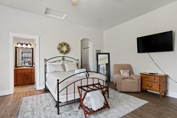 1 bedroom, travel crib, free WiFi, bed sheets