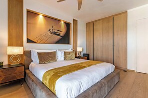 3 bedrooms, desk, iron/ironing board, WiFi