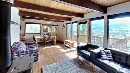 Truly adventurous? Cozy cabin vibes with town & trails just minutes away!