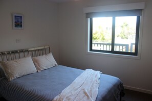 2 bedrooms, iron/ironing board - Seashell Oasis at Cape Woolamai (Cape Woolamai)