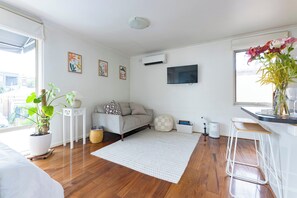 Interior - St Kilda Studio, the perfect home away from home (Saint Kilda)