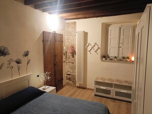 1 bedroom, iron/ironing board, WiFi, bed sheets - The secret garden (Lucca)