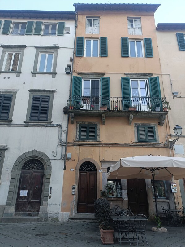 Exterior - The secret garden (Lucca)