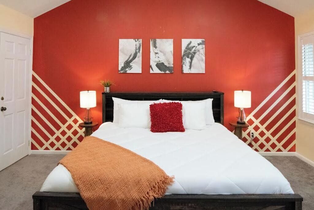 5 slaapkamers, een bureau, een strijkplank/strijkijzer, gratis wifi