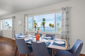 Dining - Ocean View Condo/Steps to Ocean/Walk to All (La Jolla)