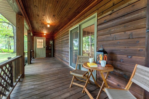 Escape to Serenity @ "The Grove" 5 star Favorite!