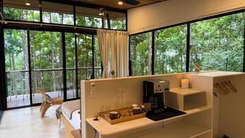 1 bedroom, desk, travel crib, free WiFi